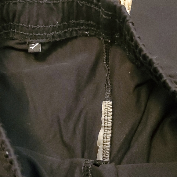 ๐บ 3/$35 Gymshark Leggings - Picture 3 of 4